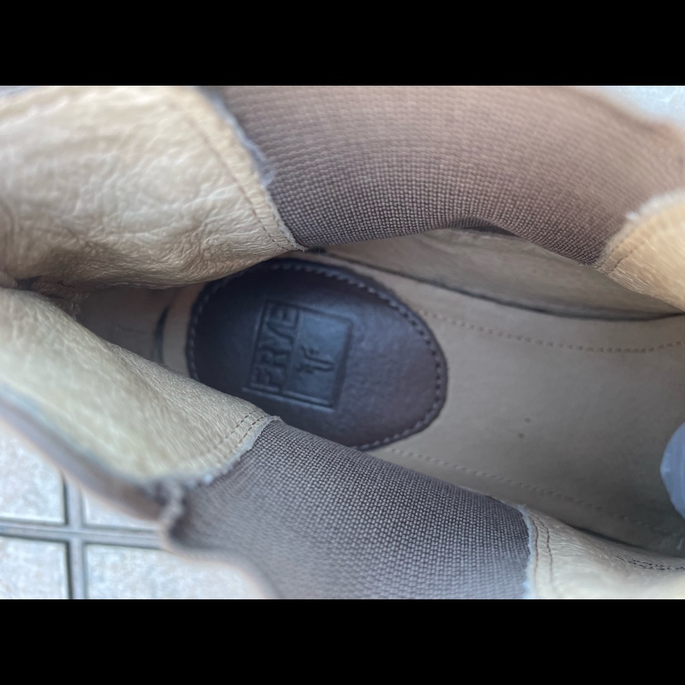 Frye Jillian Chelsea boots - Picture 9 of 11